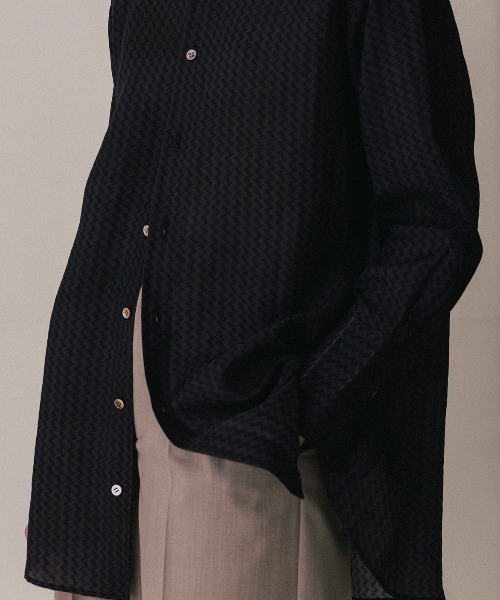 CREDONA(クレドナ)の「GEOMETRIC SHIRT/ジオメトリックシャツ(シャツ/ブラウス・レディース・ブラウン/ベージュ・FREE)」の5枚目の写真