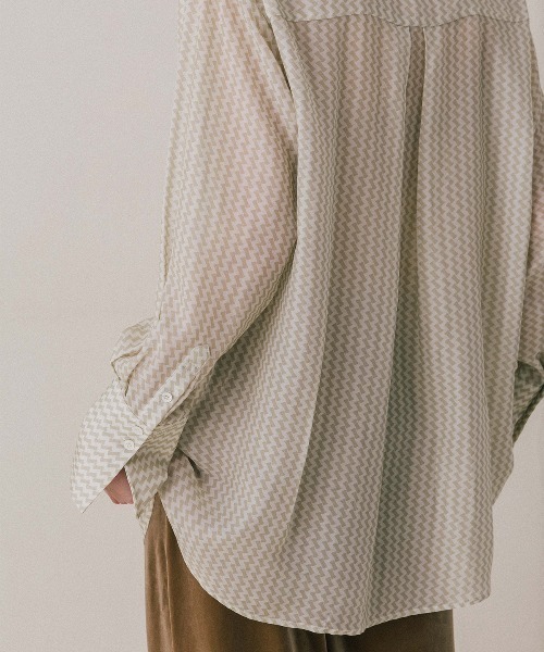CREDONA(クレドナ)の「GEOMETRIC SHIRT/ジオメトリックシャツ(シャツ/ブラウス・レディース・ブラウン/ベージュ・FREE)」の13枚目の写真