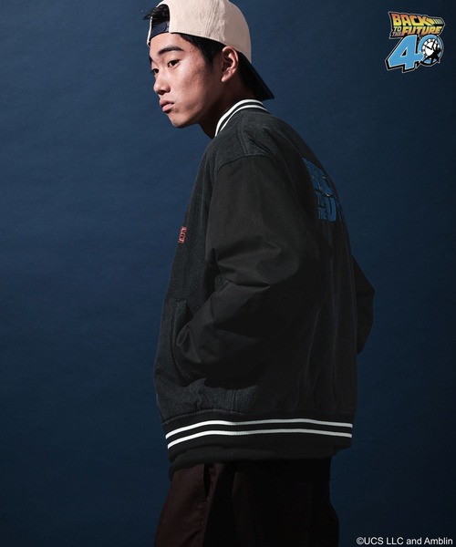 niko and...（ニコアンド）の「【バック・トゥ・ザ・フューチャー】コラボ刺繍スタジャン（スタジャン・メンズ・ブラック/ブルー・MEDIUM/LARGE）」の7枚目の写真