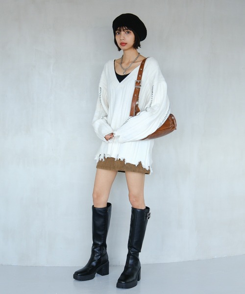 PAGEBOY（ページボーイ）の「ランダムリブダメージVプルオーバー（ニット/セーター・レディース・ブラック/チャコールグレー/オフホワイト/レッド・FREE）」の11枚目の写真