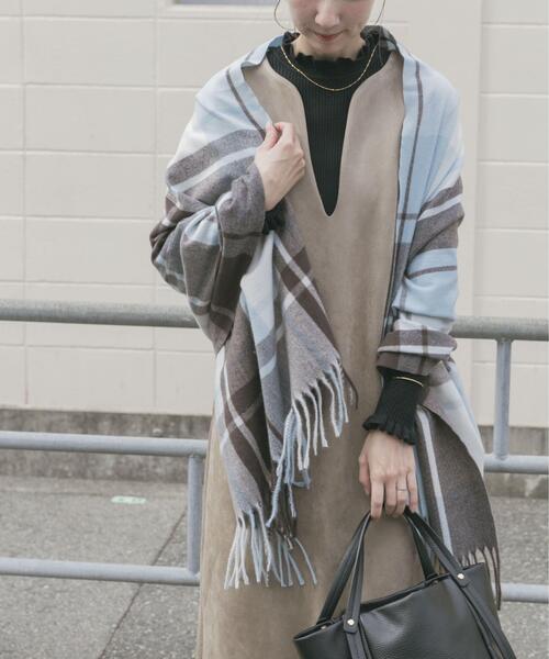 ITEMS URBANRESEARCH（アイテムズ アーバンリサーチ）の「チェックストール（マフラー・レディース・ネイビー/アイボリー/ライトブルー/モカ・-）」の3枚目の写真