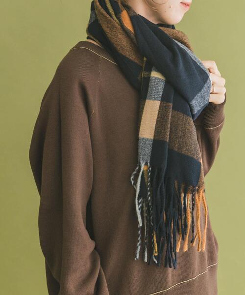 ITEMS URBANRESEARCH(アイテムズ アーバンリサーチ)の「チェックストール(マフラー・レディース・アイボリー/ライトブルー/ネイビー/モカ・-)」の14枚目の写真