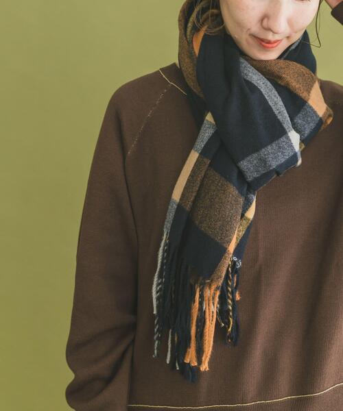 ITEMS URBANRESEARCH(アイテムズ アーバンリサーチ)の「チェックストール(マフラー・レディース・アイボリー/ライトブルー/ネイビー/モカ・-)」の13枚目の写真