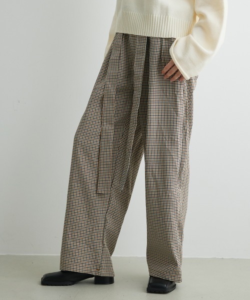 Mirette(ミレット)の「ベルトディテールチェックワイドパンツ Belt Detail Check Wide Pants(その他パンツ・レディース・ブラウン・LARGE/MEDIUM/SMALL)」の1枚目の写真