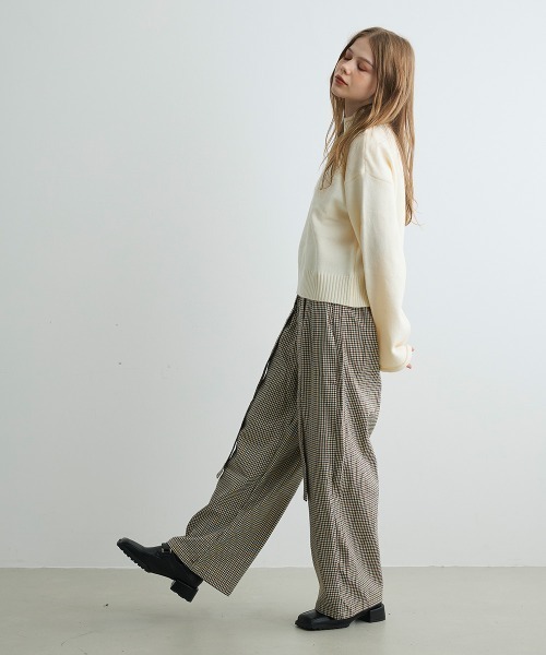 Mirette(ミレット)の「ベルトディテールチェックワイドパンツ Belt Detail Check Wide Pants(その他パンツ・レディース・ブラウン・LARGE/MEDIUM/SMALL)」の12枚目の写真