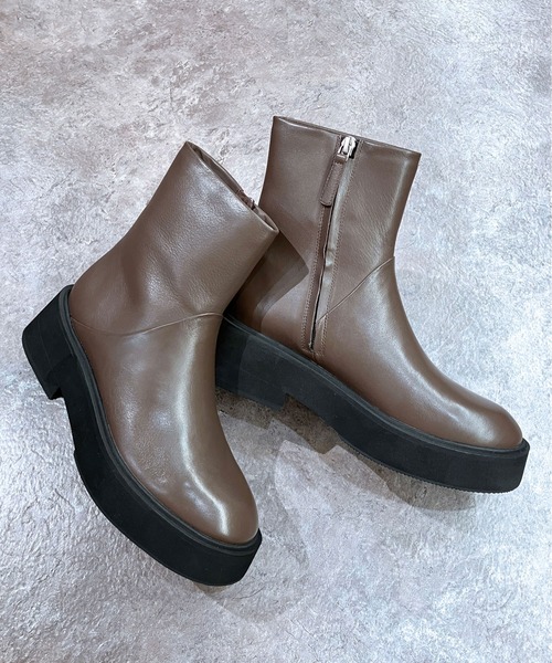 セール】《APOM》本革プラットフォームサイドジップショートブーツ