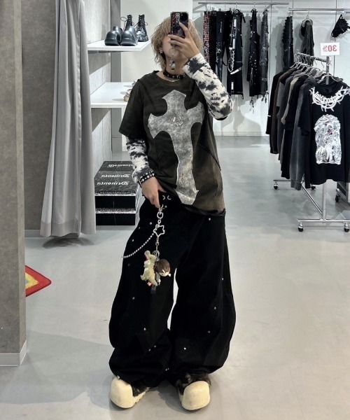 UNIZ（ユニズ）の「【UNIZ】Cross Knight T-Shirt / 【ユニズ】オーバーサイズクロスダメージ半袖Tシャツ（Tシャツ/カットソー・メンズ・ブラウン・M/L/XL）」の10枚目の写真