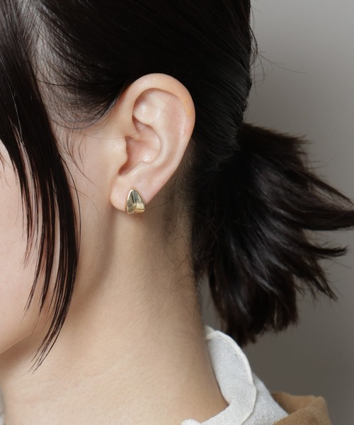 NANO universe(ナノユニバース)の「スモールドロップピアス(ピアス(両耳用)・レディース・シルバー/ゴールド・F)」の2枚目の写真