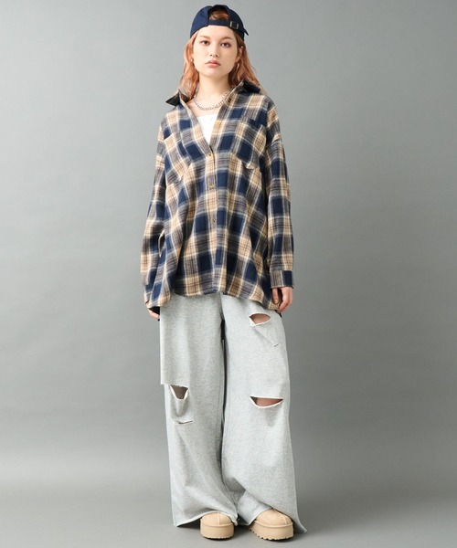 ANAP（アナップ）の「Wポケット オーバーサイズ チェックシャツ（シャツ/ブラウス・レディース・グレー/ブラウン/ネイビー・F）」の9枚目の写真