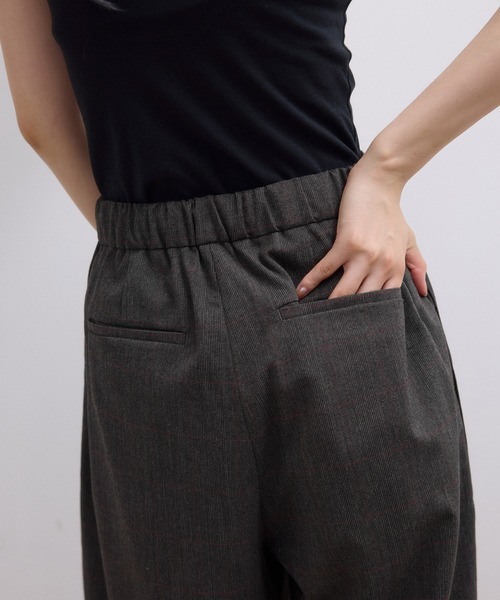 ADAM ET ROPE'（アダムエロペ）の「【WEB限定】チェックバレルパンツ（その他パンツ・レディース・キャメル/ブラウン系その他/スミクロ・38/36）」の16枚目の写真