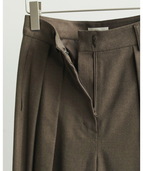 anuke（アンヌーク）の「Tuck Wide Pants（その他パンツ・レディース・ブラック/ネイビー/ブラウン・38inch/36inch）」の19枚目の写真