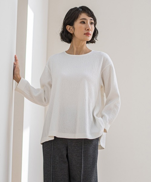la.f…(ラエフ)の「つぶつぶジョーゼットカットソー≪洗濯機で洗える≫(Tシャツ/カットソー・レディース・ブラウン/ホワイト/チャコールグレー・9号)」の2枚目の写真