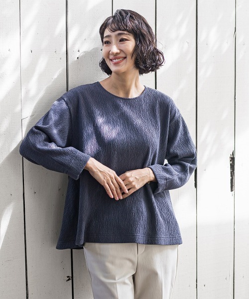 la.f…(ラエフ)の「つぶつぶジョーゼットカットソー≪洗濯機で洗える≫(Tシャツ/カットソー・レディース・ブラウン/ホワイト/チャコールグレー・9号)」の3枚目の写真