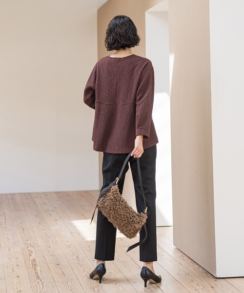 la.f…(ラエフ)の「つぶつぶジョーゼットカットソー≪洗濯機で洗える≫(Tシャツ/カットソー・レディース・ブラウン/ホワイト/チャコールグレー・9号)」の4枚目の写真