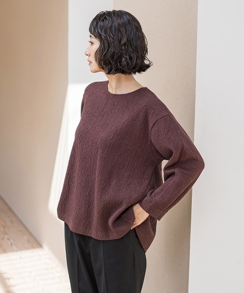 la.f…(ラエフ)の「つぶつぶジョーゼットカットソー≪洗濯機で洗える≫(Tシャツ/カットソー・レディース・ブラウン/ホワイト/チャコールグレー・9号)」の5枚目の写真
