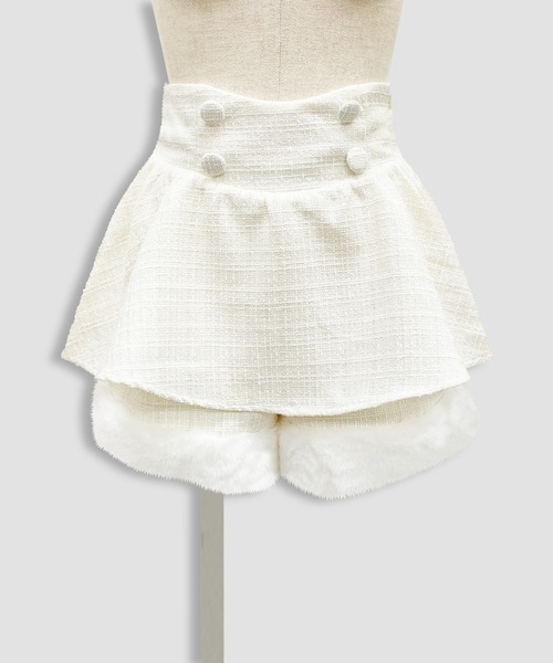 Honey Cinnamon（ハニーシナモン）の「裾ファーツイードペプラムショートパンツ（その他パンツ・レディース・ホワイト/ボルドー・FREE）」の16枚目の写真