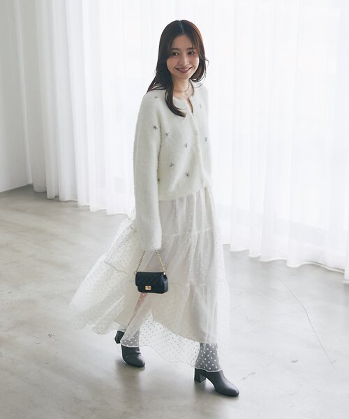 La boutique BonBon(ラブティックボンボン)の「【今すぐお届け!】フェザーヤーンビジュー刺繍ジャケットカーディガン(カーディガン/ボレロ・レディース・オフホワイト/チャコールグレー/ピンク・FREE)」の11枚目の写真