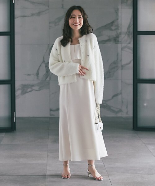 La boutique BonBon(ラブティックボンボン)の「【今すぐお届け!】フェザーヤーンビジュー刺繍ジャケットカーディガン(カーディガン/ボレロ・レディース・オフホワイト/チャコールグレー/ピンク・FREE)」の12枚目の写真