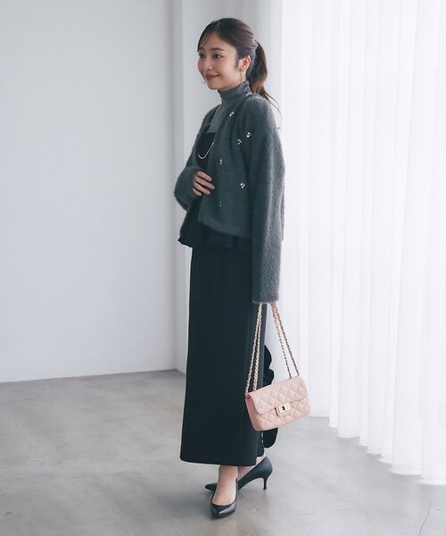 La boutique BonBon（ラブティックボンボン）の「【今すぐお届け！】フェザーヤーンビジュー刺繍ジャケットカーディガン（カーディガン/ボレロ・レディース・チャコールグレー/オフホワイト/ピンク・FREE）」の8枚目の写真