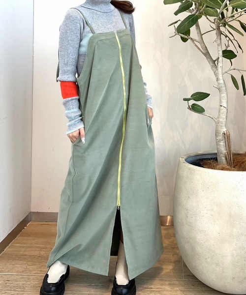 Q（キュー）の「コーデュロイZIPキャミワンピース（ワンピース・レディース・ダークベージュ/グリーン・MEDIUM）」の2枚目の写真