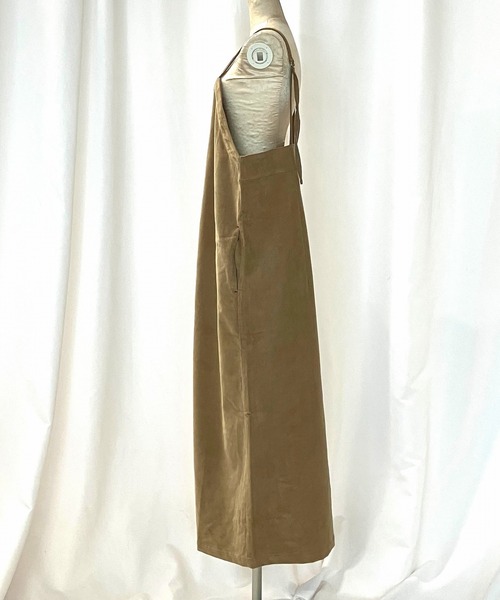 Q（キュー）の「コーデュロイZIPキャミワンピース（ワンピース・レディース・ダークベージュ/グリーン・MEDIUM）」の4枚目の写真