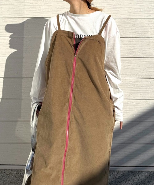 Q（キュー）の「コーデュロイZIPキャミワンピース（ワンピース・レディース・ダークベージュ/グリーン・MEDIUM）」の16枚目の写真