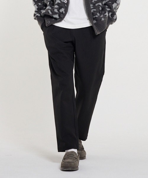 coca（coca）（コカ）の「ヘリンボーンストレッチイージータックテーパードパンツ（その他パンツ・メンズ・ブラック/チャコール・XL/L/M）」の2枚目の写真