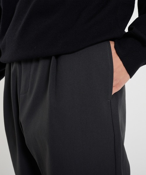 coca（coca）（コカ）の「ヘリンボーンストレッチイージータックテーパードパンツ（その他パンツ・メンズ・ブラック/チャコール・XL/L/M）」の3枚目の写真