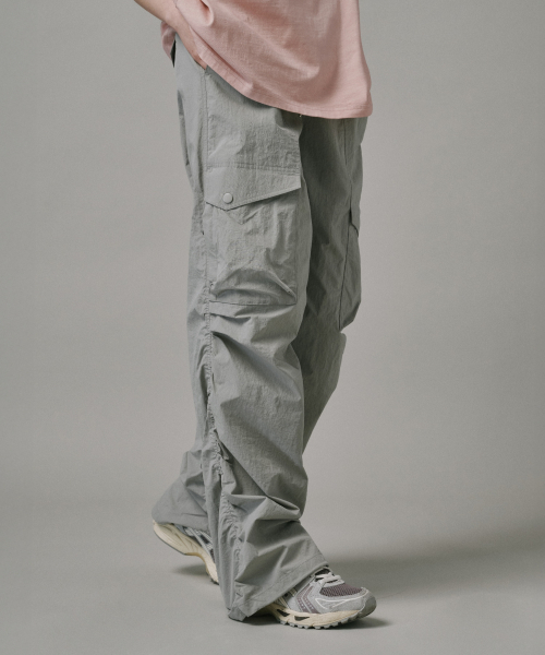 Verdnt（バーダント）の「フロントカーゴナイロンワイドシャーリングパンツ[グレー]（その他パンツ・レディース・グレー・SMALL/MEDIUM/LARGE/X-LARGE）」の7枚目の写真