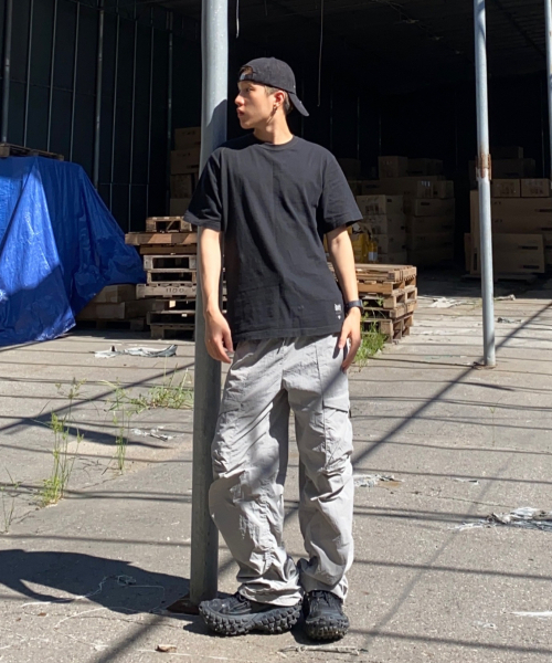 Verdnt（バーダント）の「フロントカーゴナイロンワイドシャーリングパンツ[グレー]（その他パンツ・レディース・グレー・SMALL/MEDIUM/LARGE/X-LARGE）」の12枚目の写真