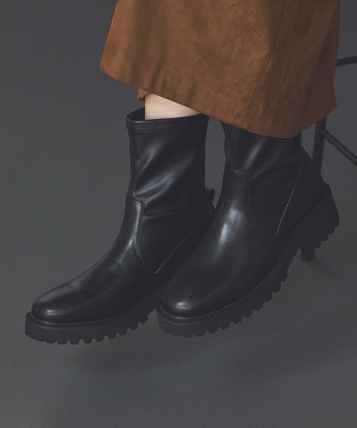 Gready Brilliant（グレディブリリアン）の「トラックソールブーツ（ブーツ・レディース・ブラック・36/37/38）」の2枚目の写真