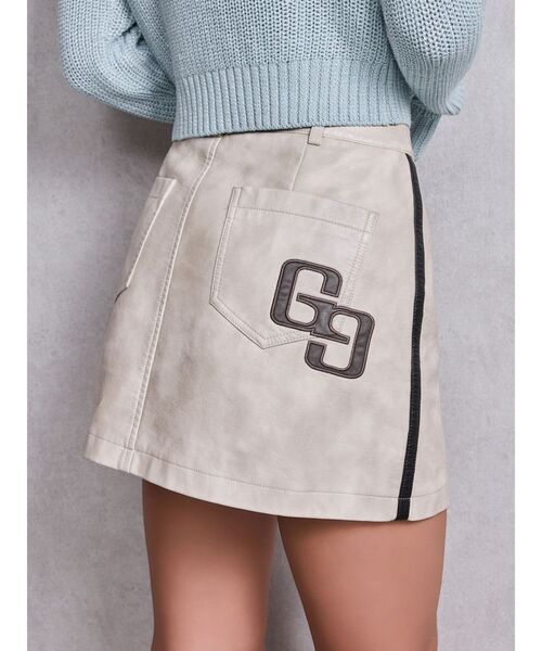 GYDA（ジェイダ）の「GGラインFake Leatherスカートライクショートパンツ（スカート・レディース・ブラウン/アイボリー・SMALL/MEDIUM）」の2枚目の写真