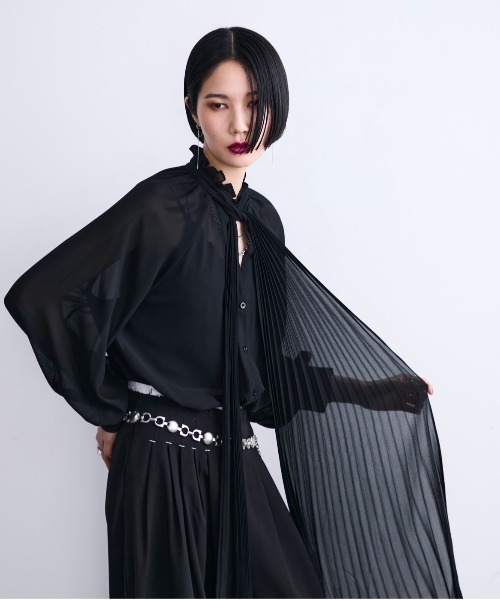 MONOe（モノエ）の「プリーツタイヴィンテージライクブラウス（シャツ/ブラウス・レディース・パープル/ブラック/アイボリー・FREE）」の5枚目の写真