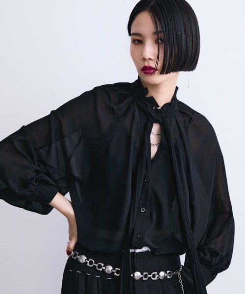 MONOe（モノエ）の「プリーツタイヴィンテージライクブラウス（シャツ/ブラウス・レディース・パープル/ブラック/アイボリー・FREE）」の4枚目の写真