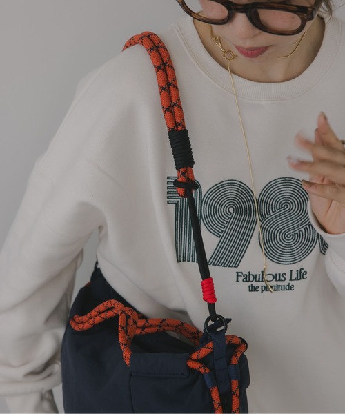 210nouve(トゥージュヌーブ)の「カラーコード ナイロン 2WAY バッグ(ショルダーバッグ・レディース・ネイビー/ベージュ/カーキ・FREE)」の7枚目の写真