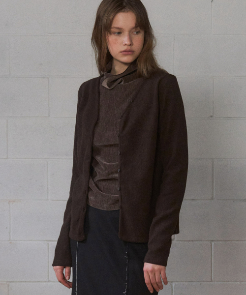 ANDNEEDS(アンドニーズ)の「Basel v-neck cardigan (dark brown)(カーディガン/ボレロ・レディース・その他・FREE)」の1枚目の写真
