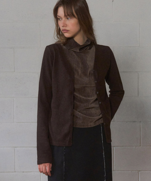 ANDNEEDS(アンドニーズ)の「Basel v-neck cardigan (dark brown)(カーディガン/ボレロ・レディース・その他・FREE)」の4枚目の写真