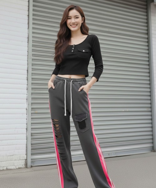 Pt18kg(プラチナイチハチキログラム)の「スクエアネック フロントボタンデザイントップス(Tシャツ/カットソー・レディース・ブラック/グレー/ホワイト・FREE)」の5枚目の写真