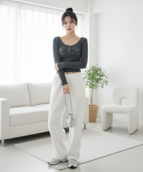 Pt18kg(プラチナイチハチキログラム)の「スクエアネック フロントボタンデザイントップス(Tシャツ/カットソー・レディース・ブラック/グレー/ホワイト・FREE)」の14枚目の写真