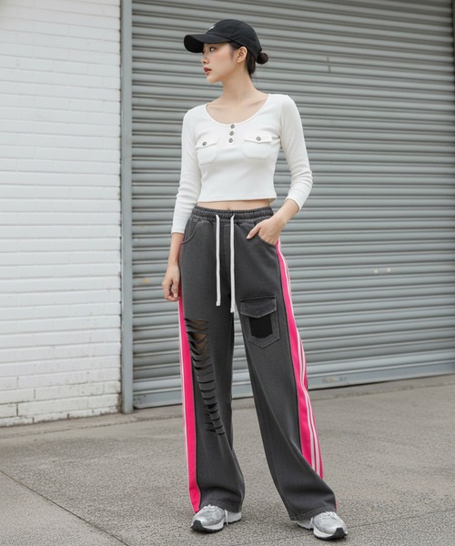 Pt18kg(プラチナイチハチキログラム)の「スクエアネック フロントボタンデザイントップス(Tシャツ/カットソー・レディース・ブラック/グレー/ホワイト・FREE)」の21枚目の写真