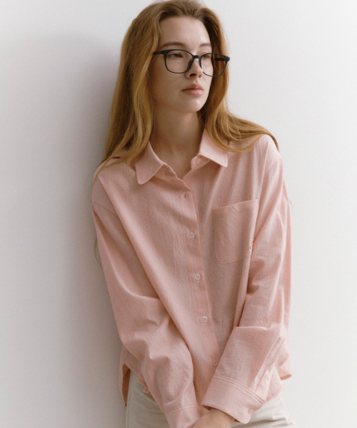 LEI AVERY（レイ エイバリー）の「Oversized striped shirt (pink)（シャツ/ブラウス・レディース・その他・FREE）」の2枚目の写真