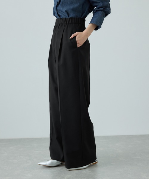 ROPE'（ロペ）の「トリアセツイル ワンタックイージーワイドパンツ(デニムライク)/イージーケア・セットアップ対応（スラックス・レディース・ブラック/ブルー系その他3・36/38/40）」の3枚目の写真
