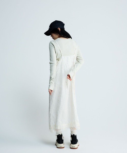 JEANASIS(ジーナシス)の「レーストリムサテンキャミワンピース/650164(ワンピース・レディース・ブラック系その他/ホワイト系その他・FREE)」の15枚目の写真