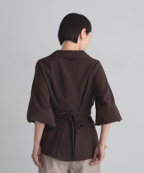ARVELLIA(アルベリア)の「KNOT DRAPE BLOUSE(シャツ/ブラウス・レディース・ホワイト/ブラウン・M)」の9枚目の写真