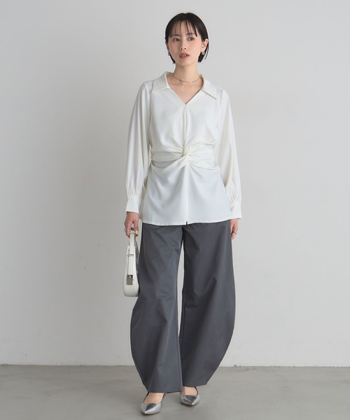 ARVELLIA(アルベリア)の「KNOT DRAPE BLOUSE(シャツ/ブラウス・レディース・ホワイト/ブラウン・M)」の11枚目の写真