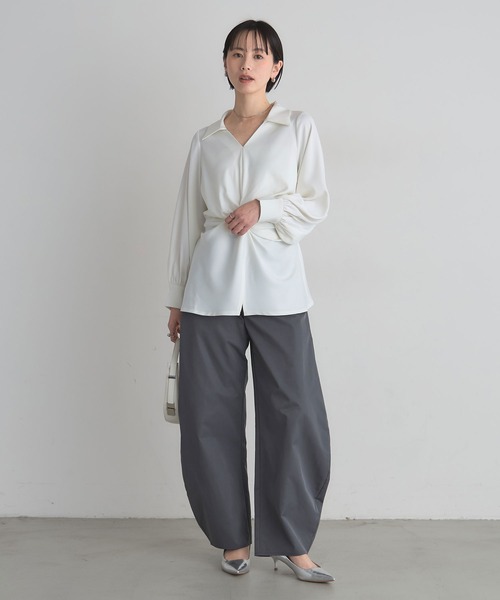 ARVELLIA(アルベリア)の「KNOT DRAPE BLOUSE(シャツ/ブラウス・レディース・ホワイト/ブラウン・M)」の12枚目の写真