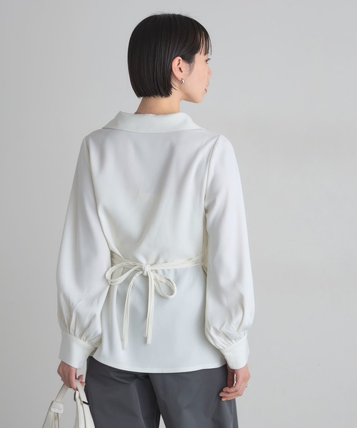 ARVELLIA(アルベリア)の「KNOT DRAPE BLOUSE(シャツ/ブラウス・レディース・ホワイト/ブラウン・M)」の13枚目の写真
