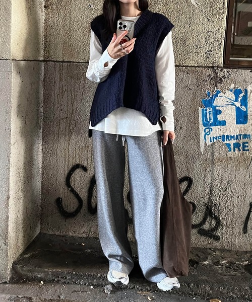 ISOOK(アイスー)の「リラックスニットワイドパンツ(eri. select) / リラックスパンツ イージーパンツ ウエスト紐 総ゴム ストレートパンツ ロング ベージュ グレー(その他パンツ・レディース・グレー/ライトベージュ・FREE)」の5枚目の写真