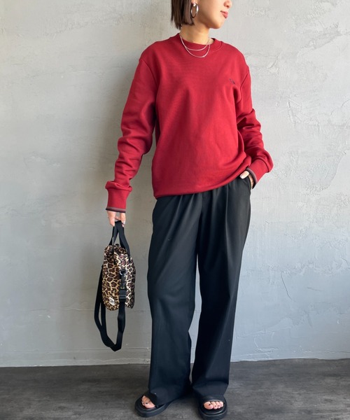 FRED PERRY（フレッドペリー）の「[FRED PERRY/フレッドペリー] ワンポイント刺繍ロゴ クルーネックスウェット M7535（スウェット・レディース・ネイビー系/ブルー系/イエロー系/ボルドー/キャメル/グリーン/ブルー/ダークグリーン/ワイン/アイボリー/グレイッシュベージュ/ライトベージュ・XL/L/M/S）」の16枚目の写真