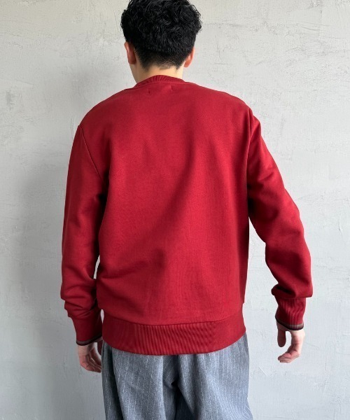 FRED PERRY（フレッドペリー）の「[FRED PERRY/フレッドペリー] ワンポイント刺繍ロゴ クルーネックスウェット M7535（スウェット・レディース・ネイビー系/ブルー系/イエロー系/ボルドー/キャメル/グリーン/ブルー/ダークグリーン/ワイン/アイボリー/グレイッシュベージュ/ライトベージュ・XL/L/M/S）」の22枚目の写真